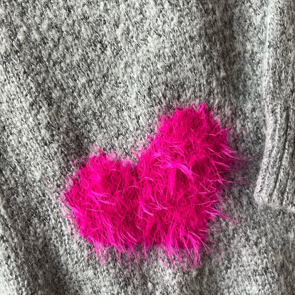 George Girls Eyelash Heart Sweater - NWOT - Picture 9 of 9